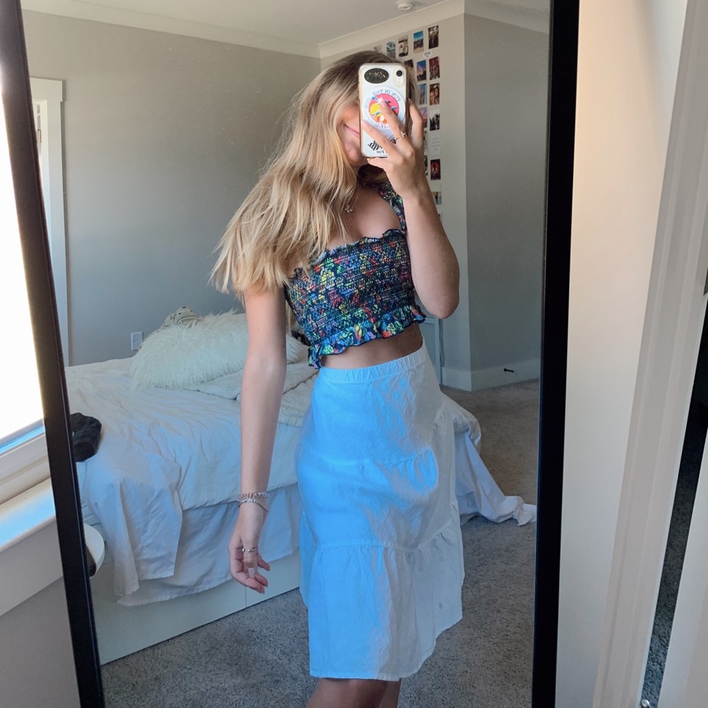 WHITE RUFFLED MID-LENGTH SKIRT